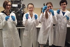 Podstawy chemii ilustrowane eksperymentem