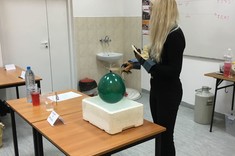  Pokaz fizyczny - Poznajemy ciecze