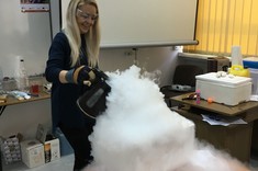  Pokaz fizyczny - Poznajemy ciecze