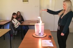 Pokaz fizyczny - właściwości gazów