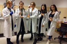 Kolorowa ekstrakcja od kuchni - wodne układy dwufazowe 