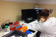 Kolorowa ekstrakcja od kuchni - wodne układy dwufazowe 